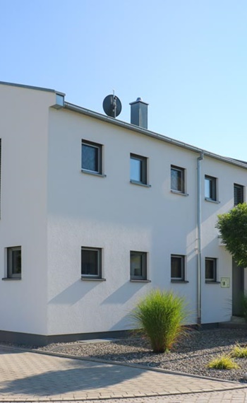 schwarz_03-350x570.jpg